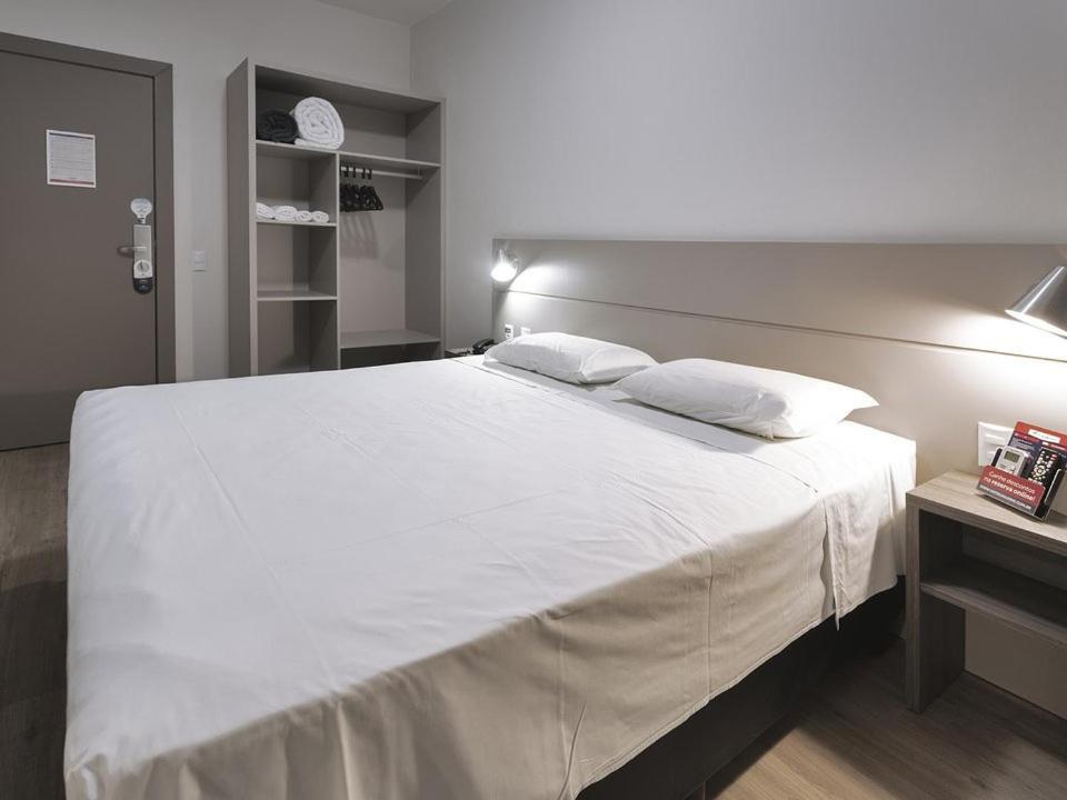 Hotel Valerim Itajai / Navegantes Экстерьер фото