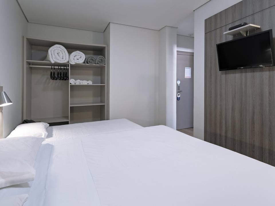 Hotel Valerim Itajai / Navegantes Экстерьер фото